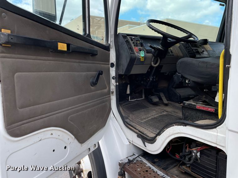 image for item LS9500 2003 Freightliner FL80  dump truck