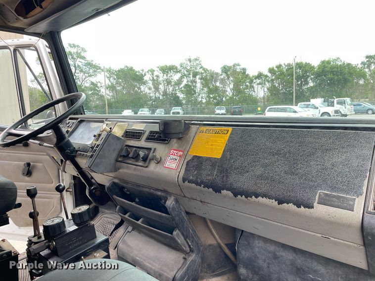 image for item LS9500 2003 Freightliner FL80  dump truck