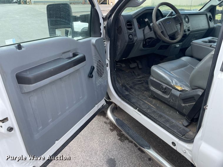 image for item LS9501 2015 Ford F250 Super Duty  pickup truck