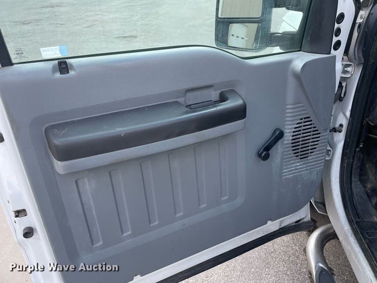 image for item LS9501 2015 Ford F250 Super Duty  pickup truck