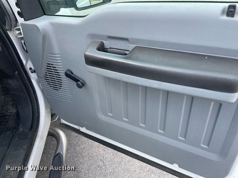 image for item LS9501 2015 Ford F250 Super Duty  pickup truck