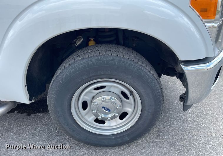 image for item LS9501 2015 Ford F250 Super Duty  pickup truck