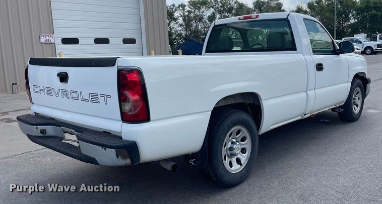 image for item LS9503 2005 Chevrolet Silverado 1500  pickup truck