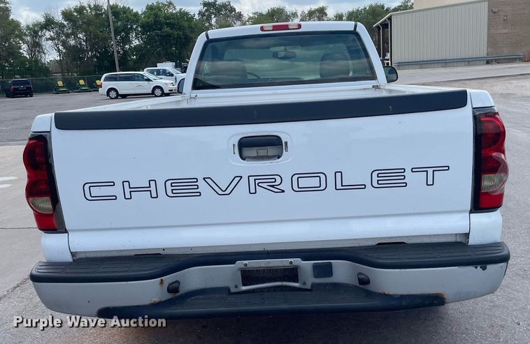 image for item LS9503 2005 Chevrolet Silverado 1500  pickup truck