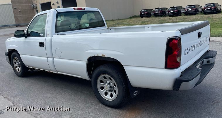 image for item LS9503 2005 Chevrolet Silverado 1500  pickup truck