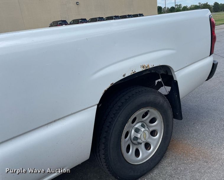 image for item LS9503 2005 Chevrolet Silverado 1500  pickup truck