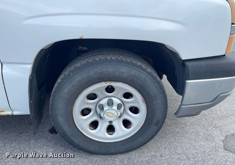 image for item LS9503 2005 Chevrolet Silverado 1500  pickup truck