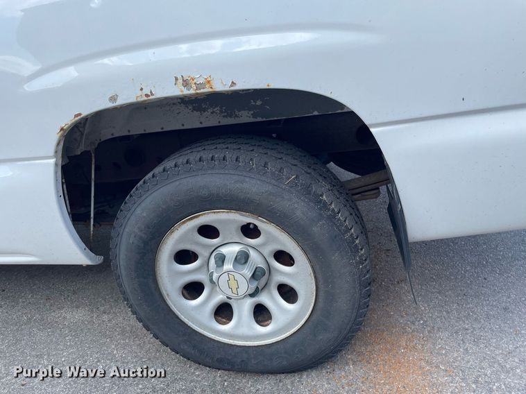 image for item LS9503 2005 Chevrolet Silverado 1500  pickup truck