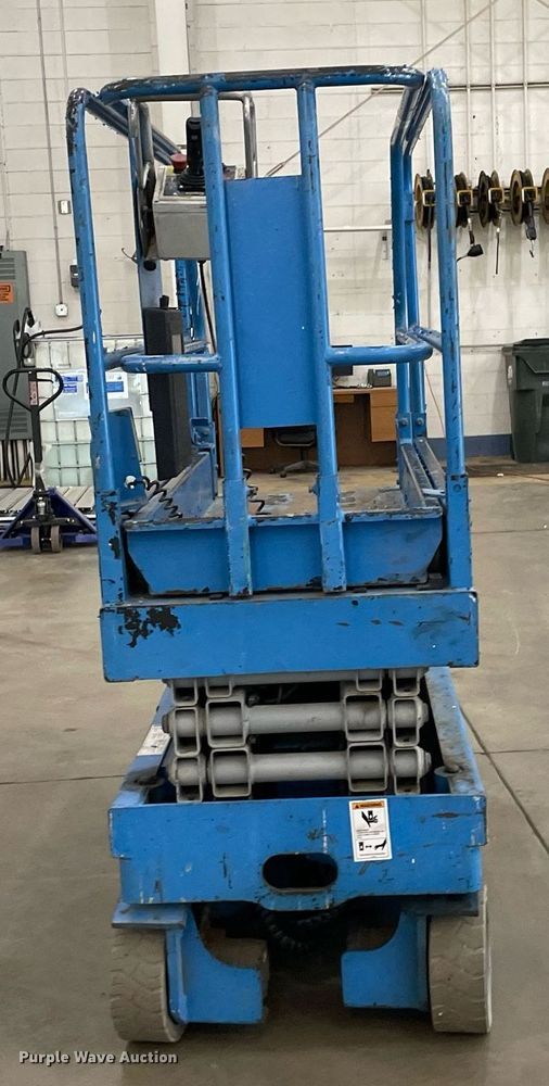image for item LS9508 1998 Genie GS-1930  scissor lift