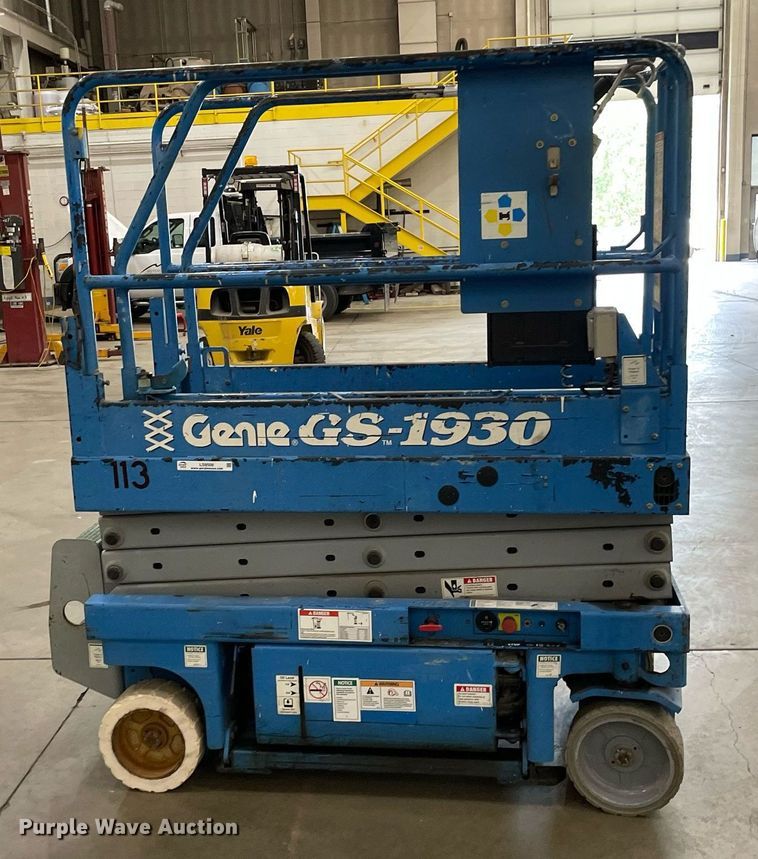 image for item LS9508 1998 Genie GS-1930  scissor lift