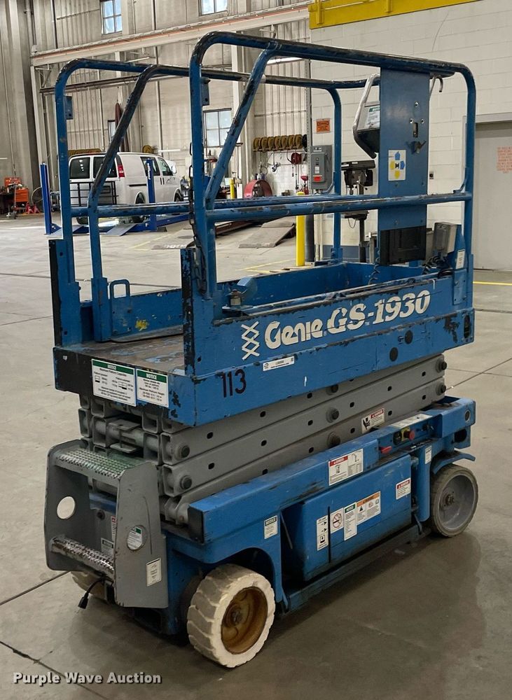 image for item LS9508 1998 Genie GS-1930  scissor lift
