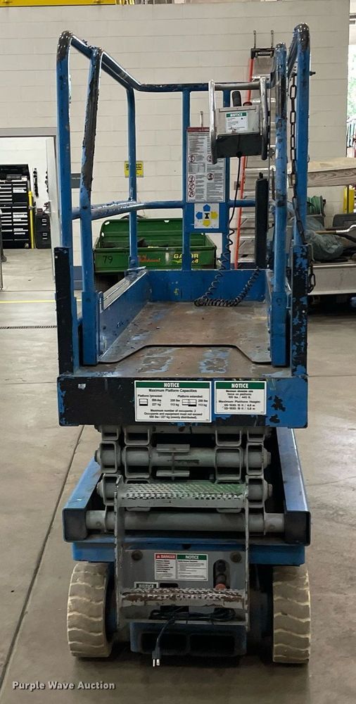 image for item LS9508 1998 Genie GS-1930  scissor lift