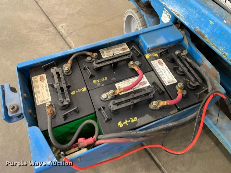 image for item LS9508 1998 Genie GS-1930  scissor lift