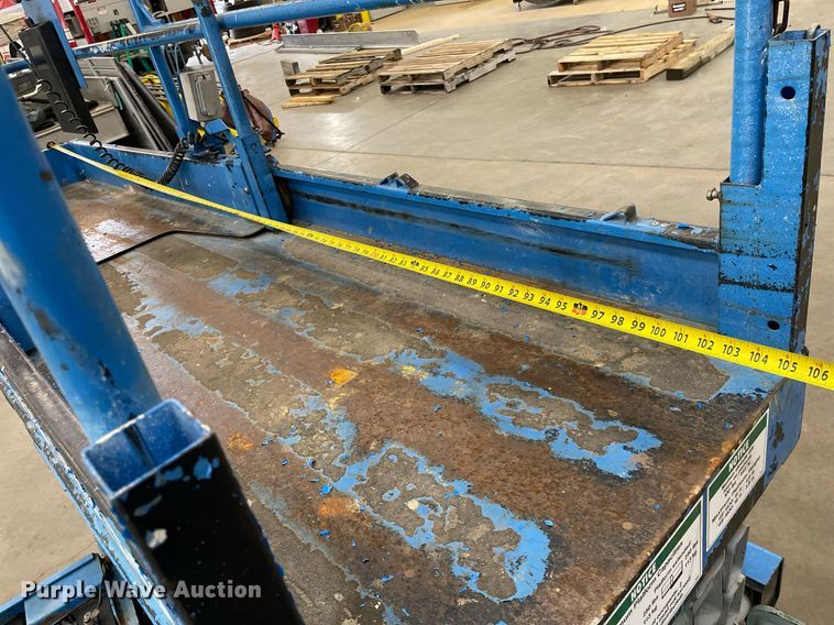 image for item LS9508 1998 Genie GS-1930  scissor lift