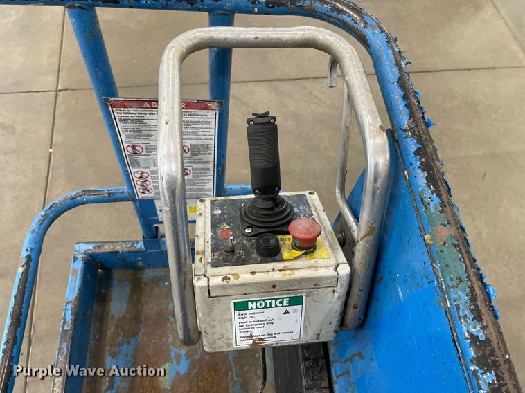 image for item LS9508 1998 Genie GS-1930  scissor lift