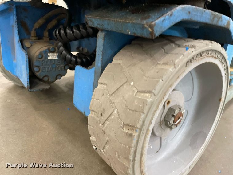 image for item LS9508 1998 Genie GS-1930  scissor lift