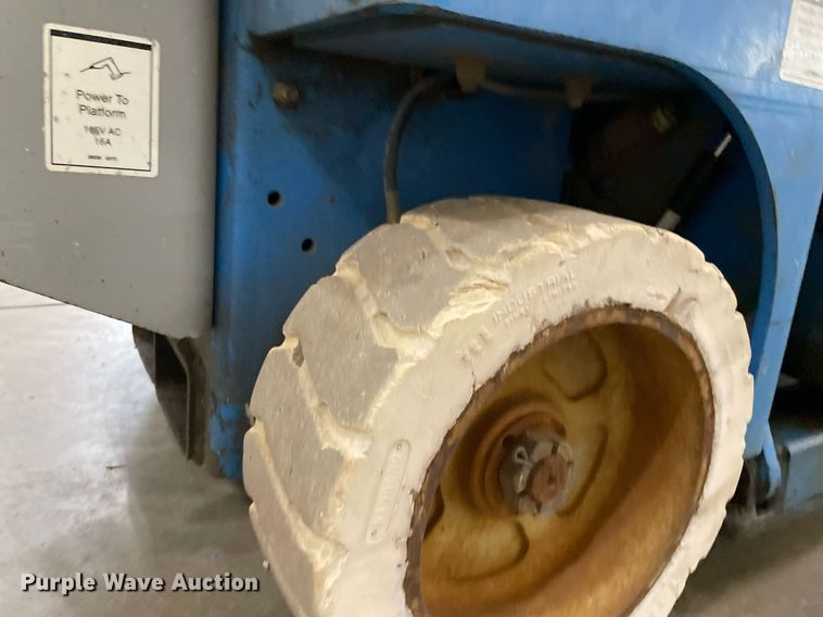 image for item LS9508 1998 Genie GS-1930  scissor lift