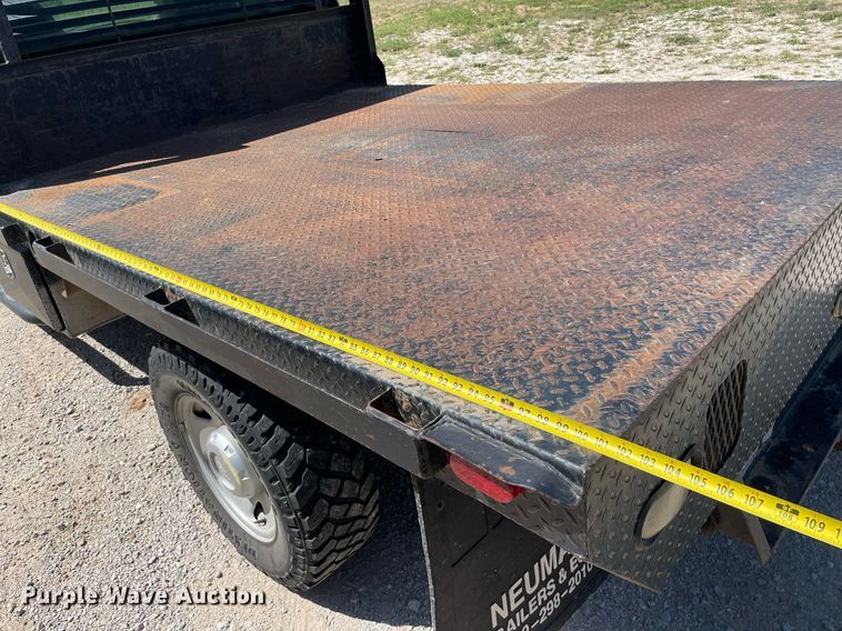 image for item LS9512 2006 Ford F250 Super Duty  SuperCab flatbed pickup truck