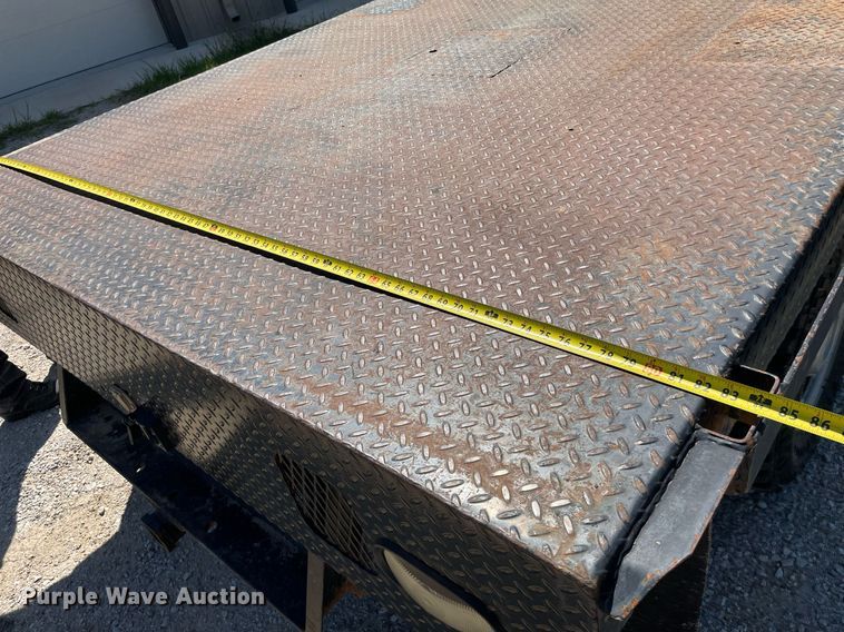 image for item LS9512 2006 Ford F250 Super Duty  SuperCab flatbed pickup truck