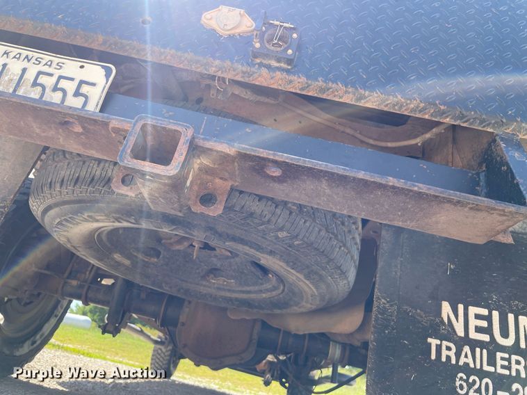 image for item LS9512 2006 Ford F250 Super Duty  SuperCab flatbed pickup truck