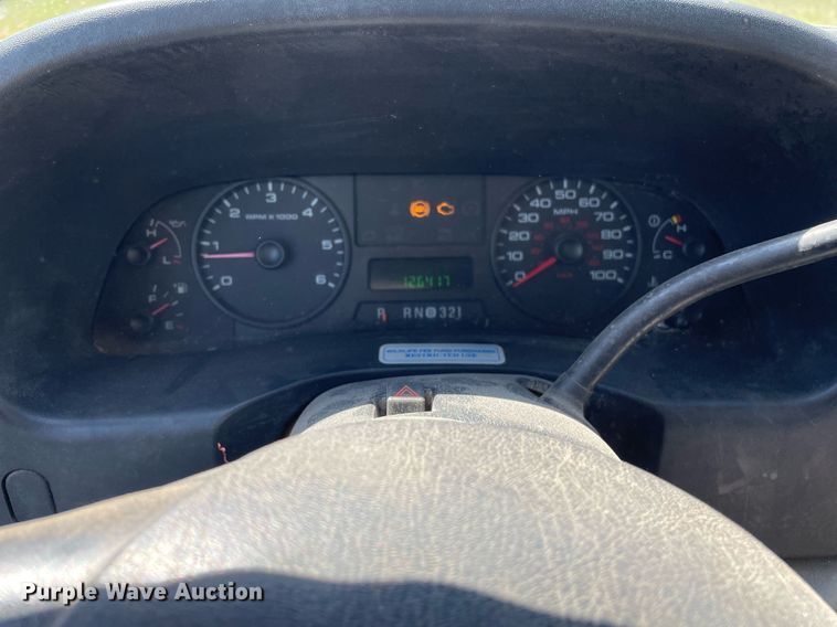 image for item LS9512 2006 Ford F250 Super Duty  SuperCab flatbed pickup truck