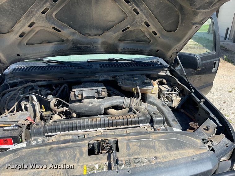 image for item LS9512 2006 Ford F250 Super Duty  SuperCab flatbed pickup truck