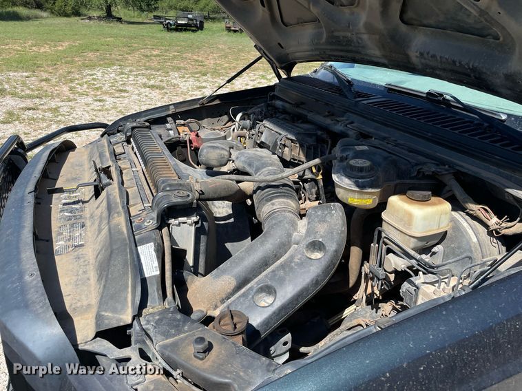 image for item LS9512 2006 Ford F250 Super Duty  SuperCab flatbed pickup truck