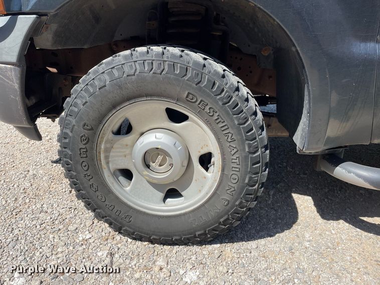 image for item LS9512 2006 Ford F250 Super Duty  SuperCab flatbed pickup truck