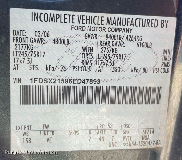 image for item LS9512 2006 Ford F250 Super Duty  SuperCab flatbed pickup truck