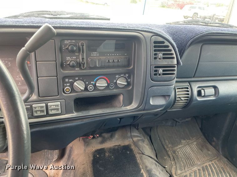 image for item LS9529 1998 Chevrolet Suburban K2500  SUV