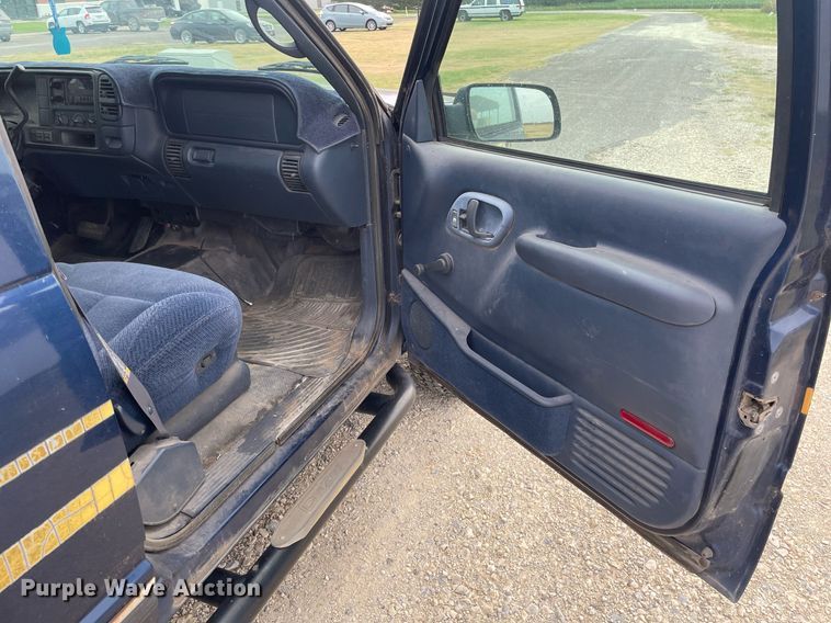 image for item LS9529 1998 Chevrolet Suburban K2500  SUV