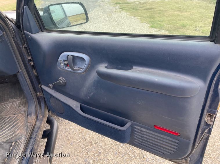 image for item LS9529 1998 Chevrolet Suburban K2500  SUV