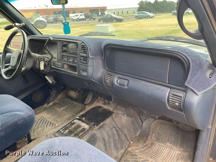 image for item LS9529 1998 Chevrolet Suburban K2500  SUV