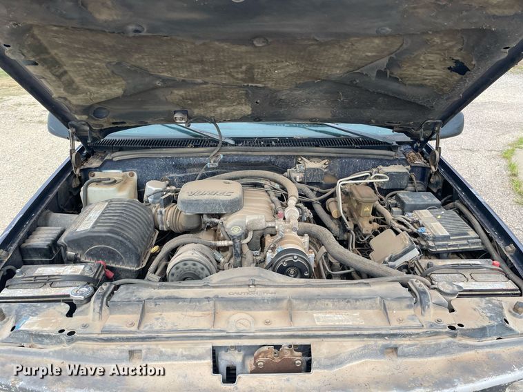 image for item LS9529 1998 Chevrolet Suburban K2500  SUV