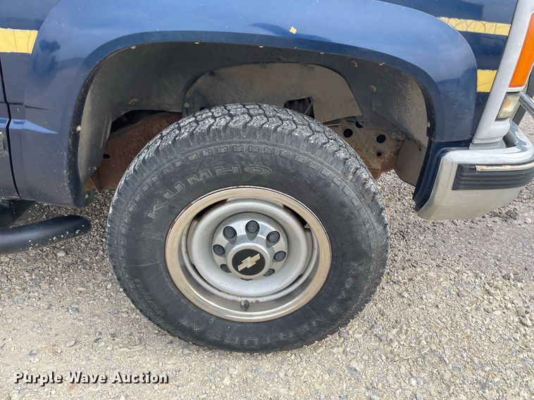 image for item LS9529 1998 Chevrolet Suburban K2500  SUV