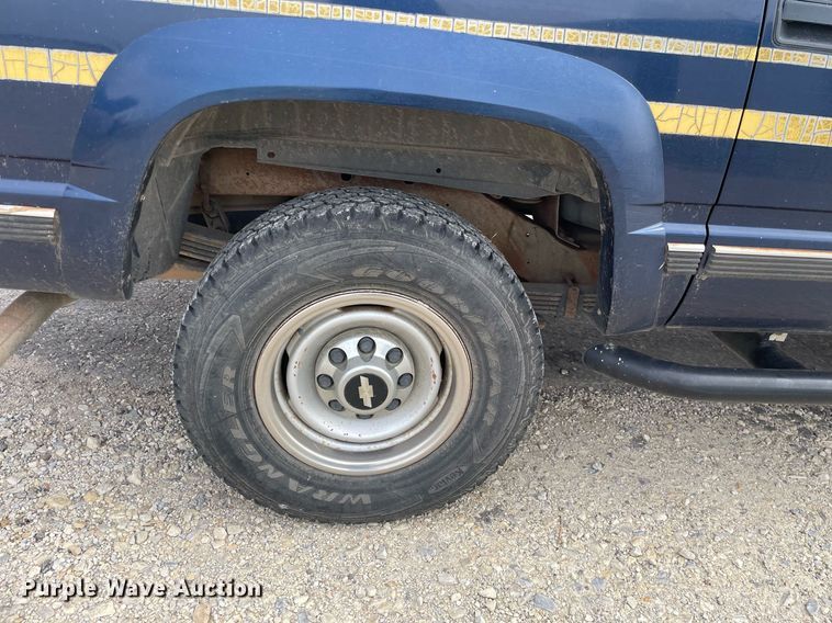 image for item LS9529 1998 Chevrolet Suburban K2500  SUV