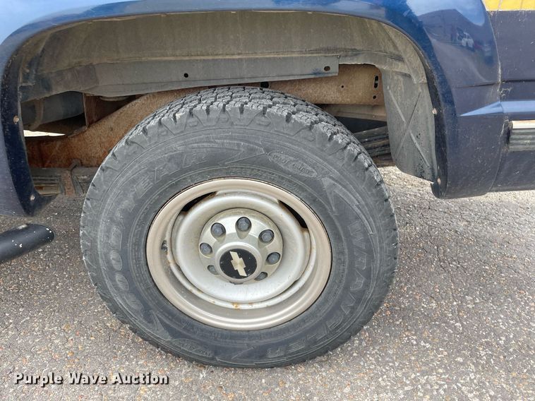 image for item LS9529 1998 Chevrolet Suburban K2500  SUV