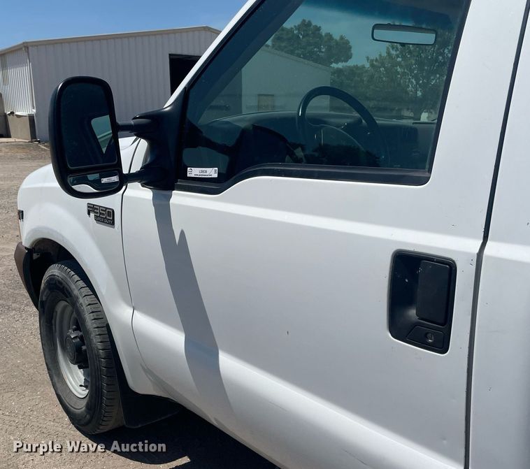 image for item LS9536 2001 Ford F350 Super Duty  utility bed pickup truck