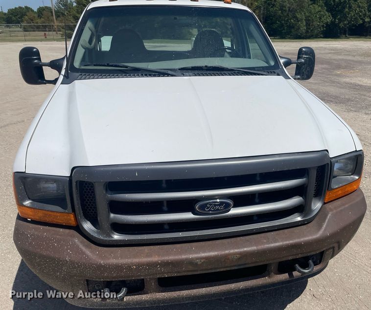 image for item LS9536 2001 Ford F350 Super Duty  utility bed pickup truck