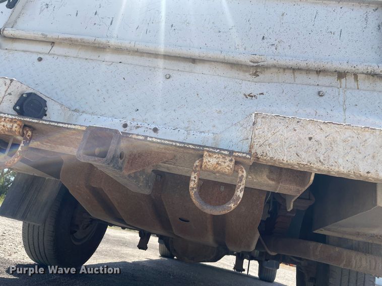 image for item LS9536 2001 Ford F350 Super Duty  utility bed pickup truck