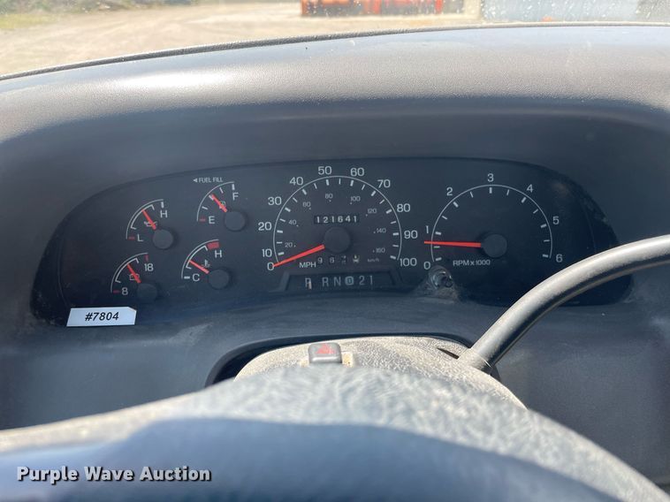 image for item LS9536 2001 Ford F350 Super Duty  utility bed pickup truck