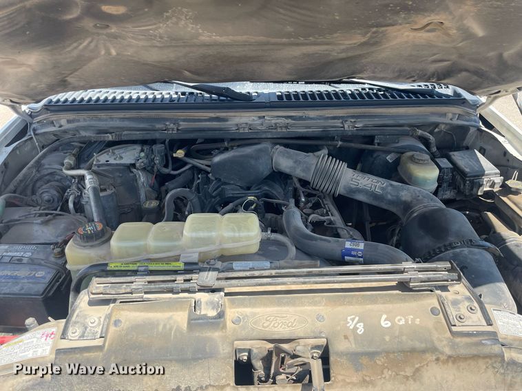 image for item LS9536 2001 Ford F350 Super Duty  utility bed pickup truck