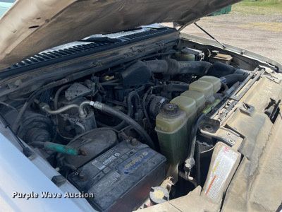 image for item LS9536 2001 Ford F350 Super Duty  utility bed pickup truck