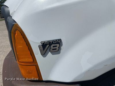 image for item LS9536 2001 Ford F350 Super Duty  utility bed pickup truck