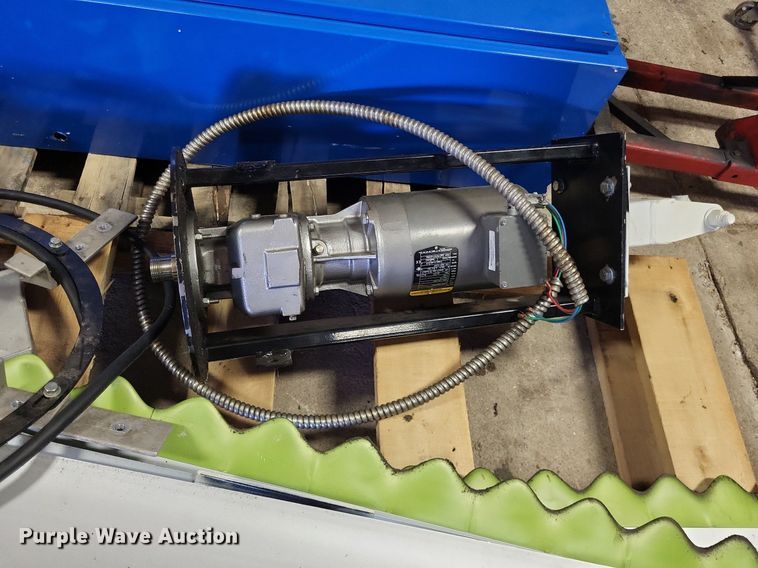 image for item LS9592 Ceiling fan