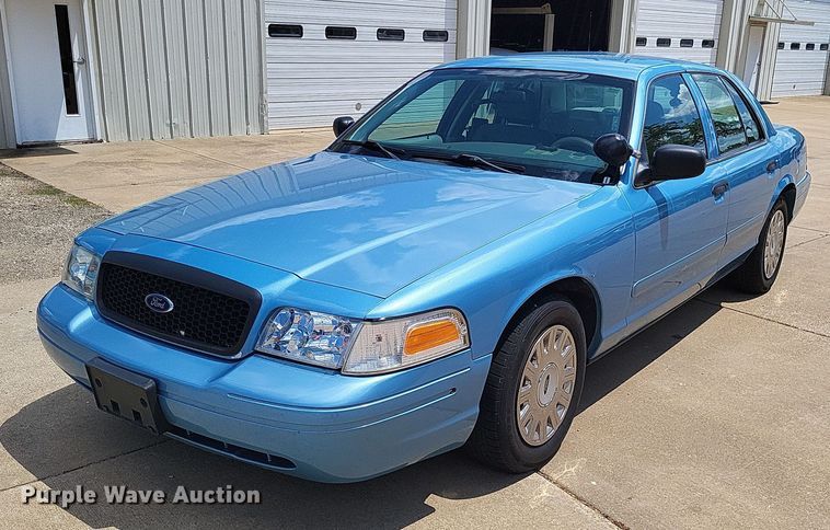 image for item LS9594 2005 Ford Crown Victoria Police Interceptor