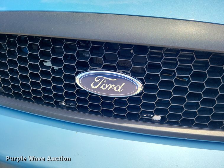 image for item LS9594 2005 Ford Crown Victoria Police Interceptor