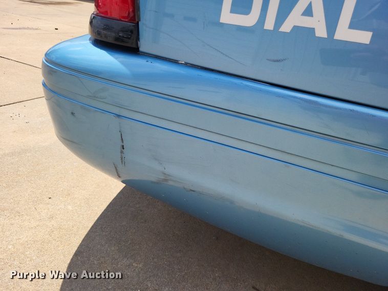 image for item LS9594 2005 Ford Crown Victoria Police Interceptor