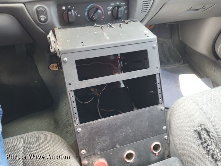 image for item LS9594 2005 Ford Crown Victoria Police Interceptor