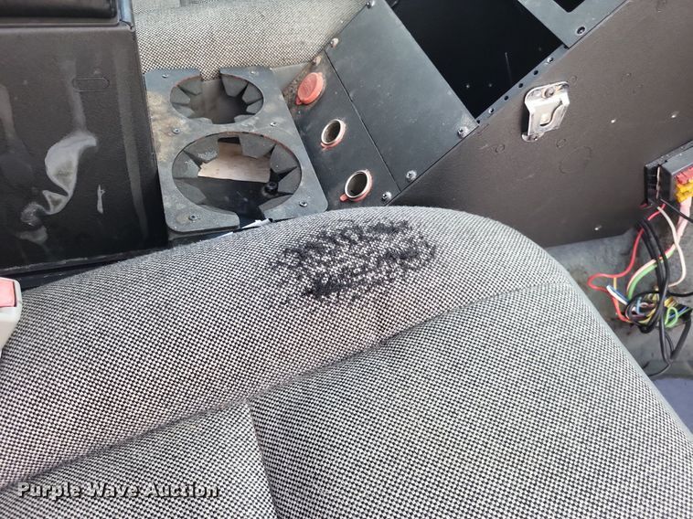 image for item LS9594 2005 Ford Crown Victoria Police Interceptor